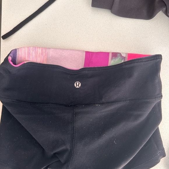 Lululemon 2.5 Inch Reversible Short - Picture 7 of 7
